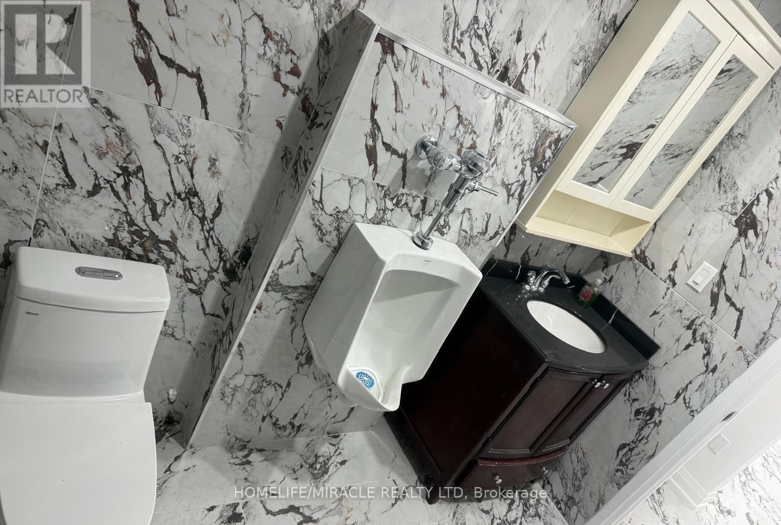 69 SOUTHWORTH STREET NORTH Image 48