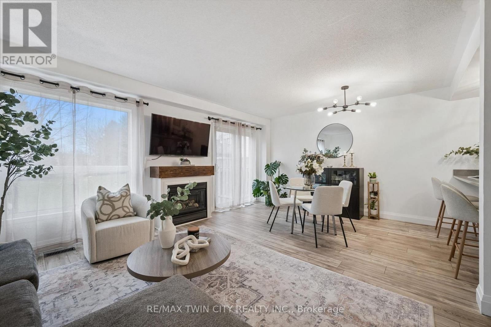 42 - 230 BLACKHORNE DRIVE Image 6