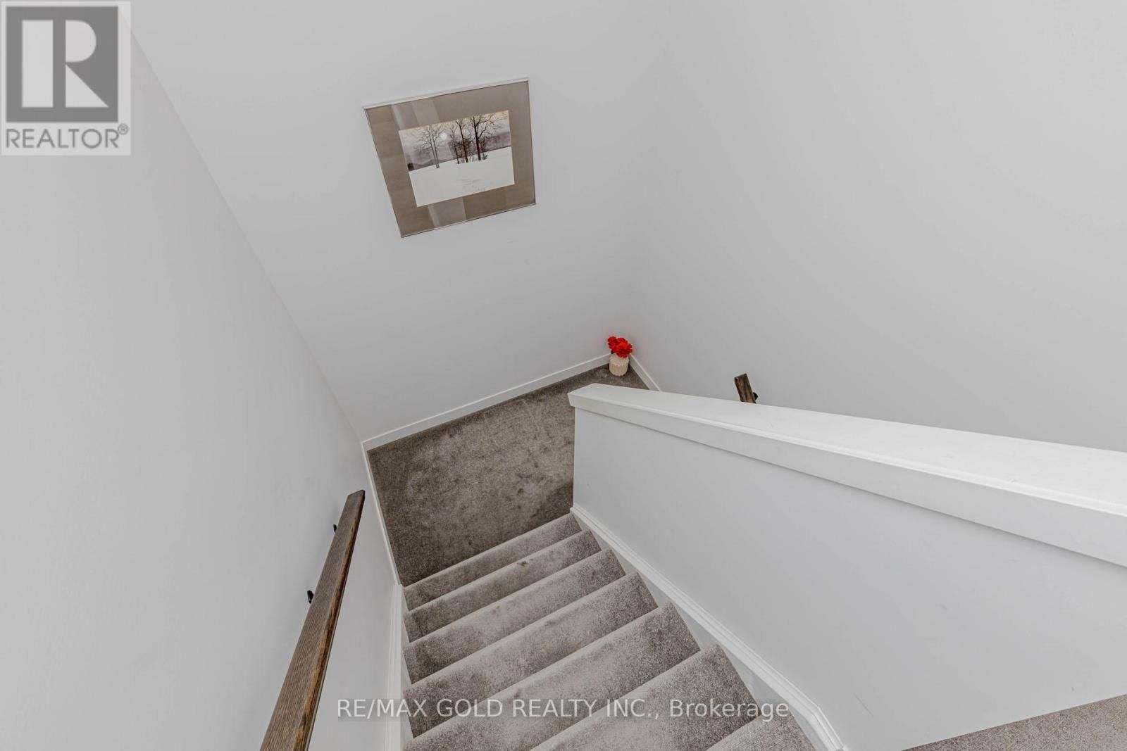 75 PONY WAY Image 23