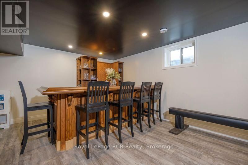 482 WOLSLEY STREET Image 30