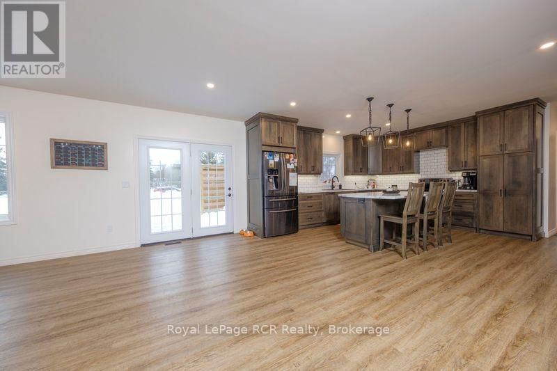 482 WOLSLEY STREET Image 9