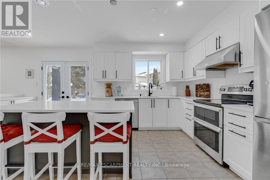 191 HAWKSWOOD TRAIL Image 18