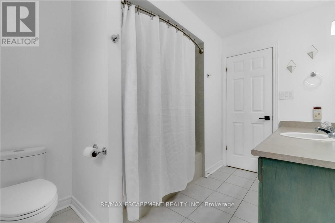 191 HAWKSWOOD TRAIL Image 42