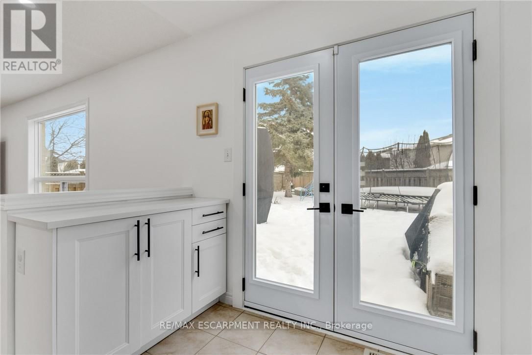 191 HAWKSWOOD TRAIL Image 43