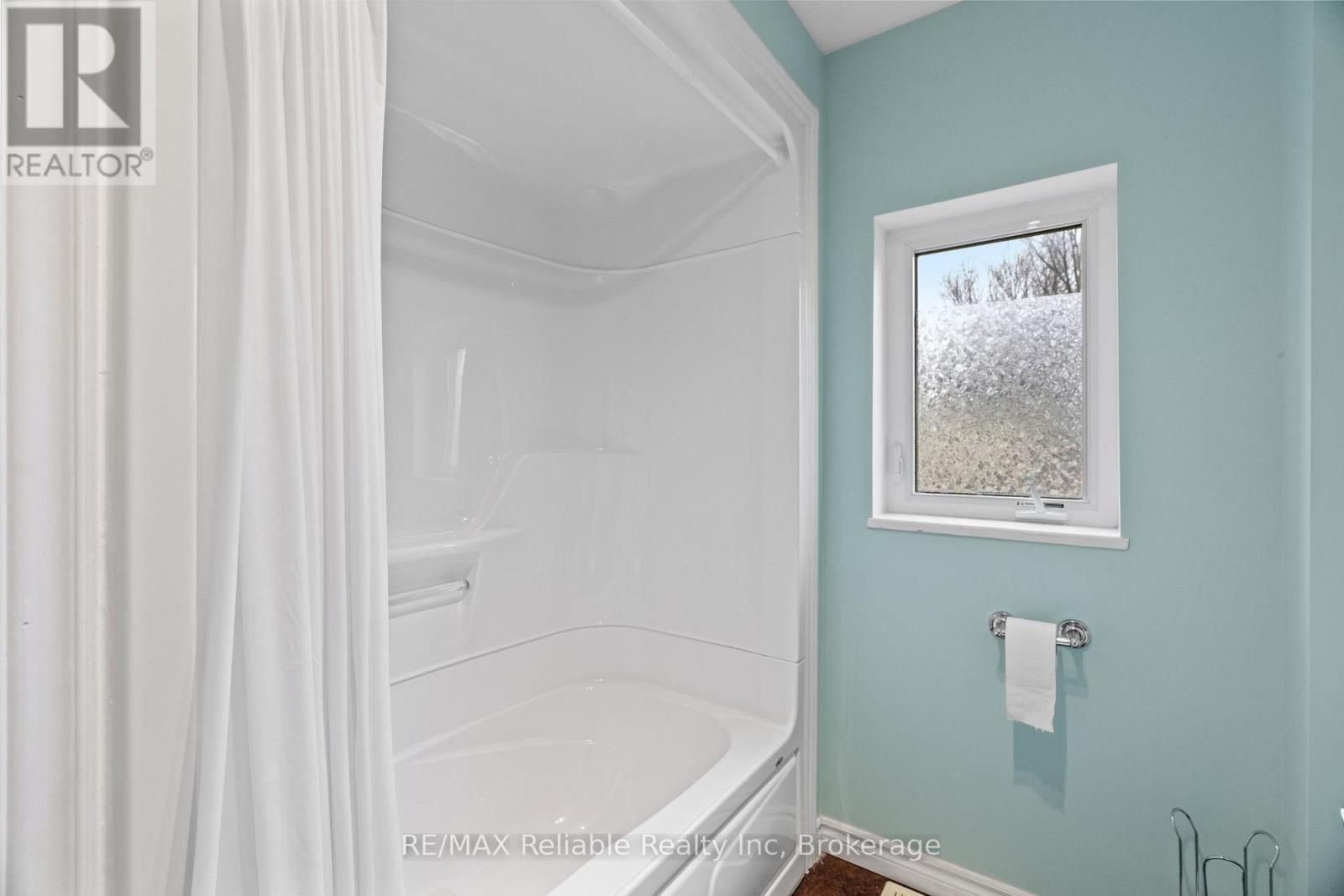 122 VICTORIA STREET Image 14