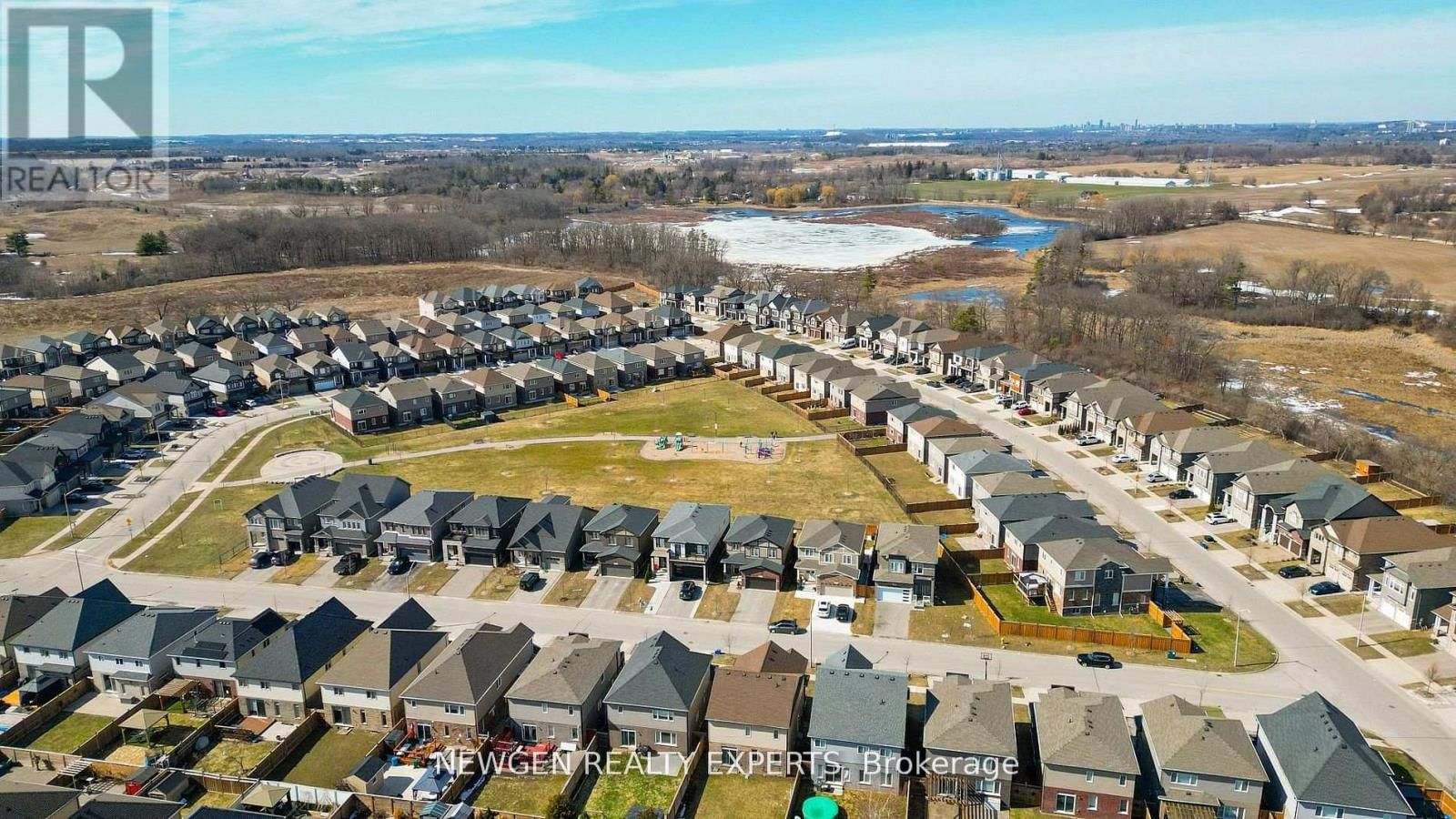 409 FREURE DRIVE Image 42