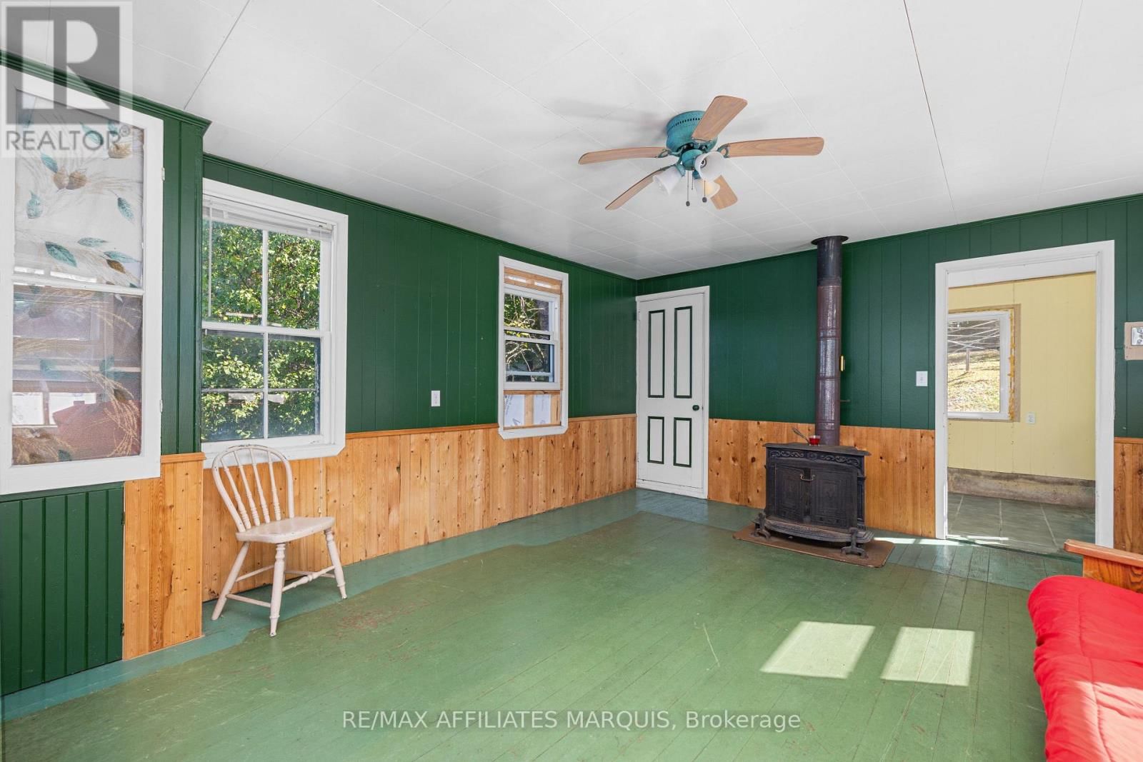 6 R9 (RIDEAU FERRY) ROAD Image 28