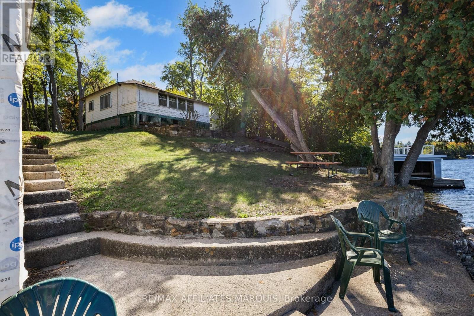 6 R9 (RIDEAU FERRY) ROAD Image 33