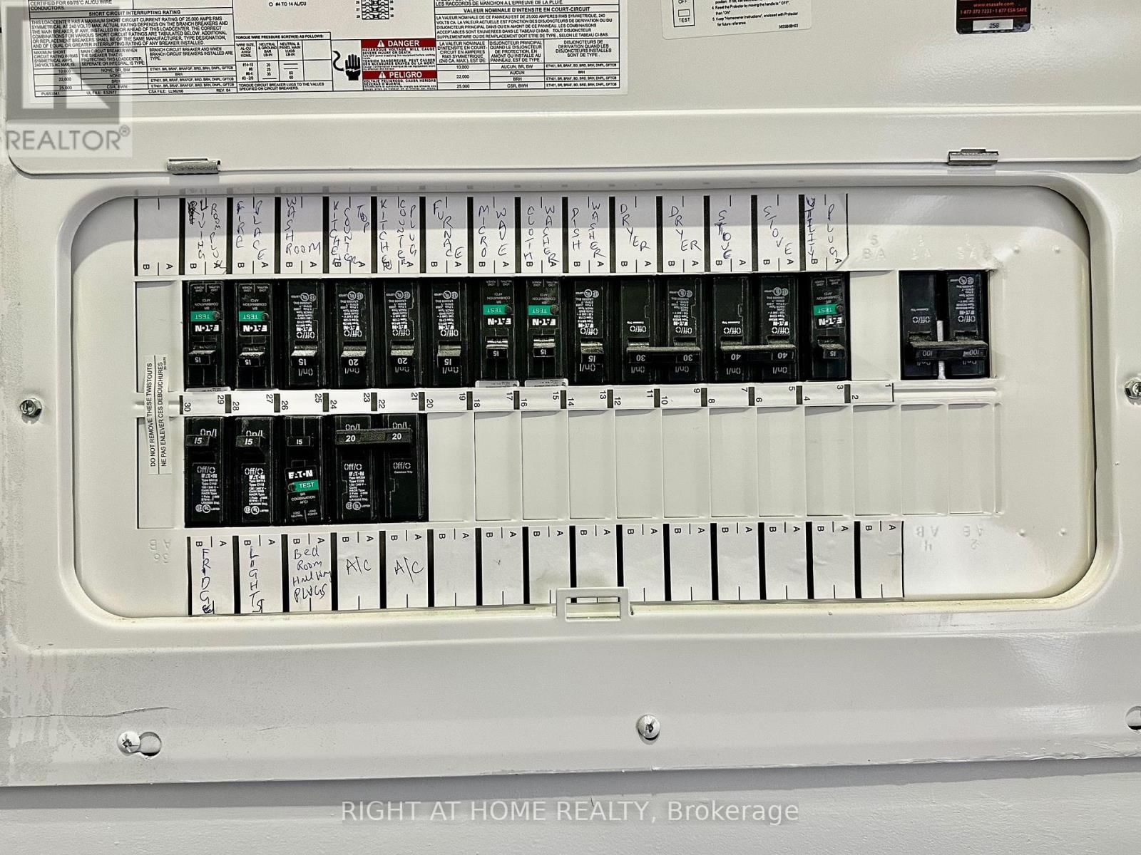 252 ROBINSON STREET Image 35