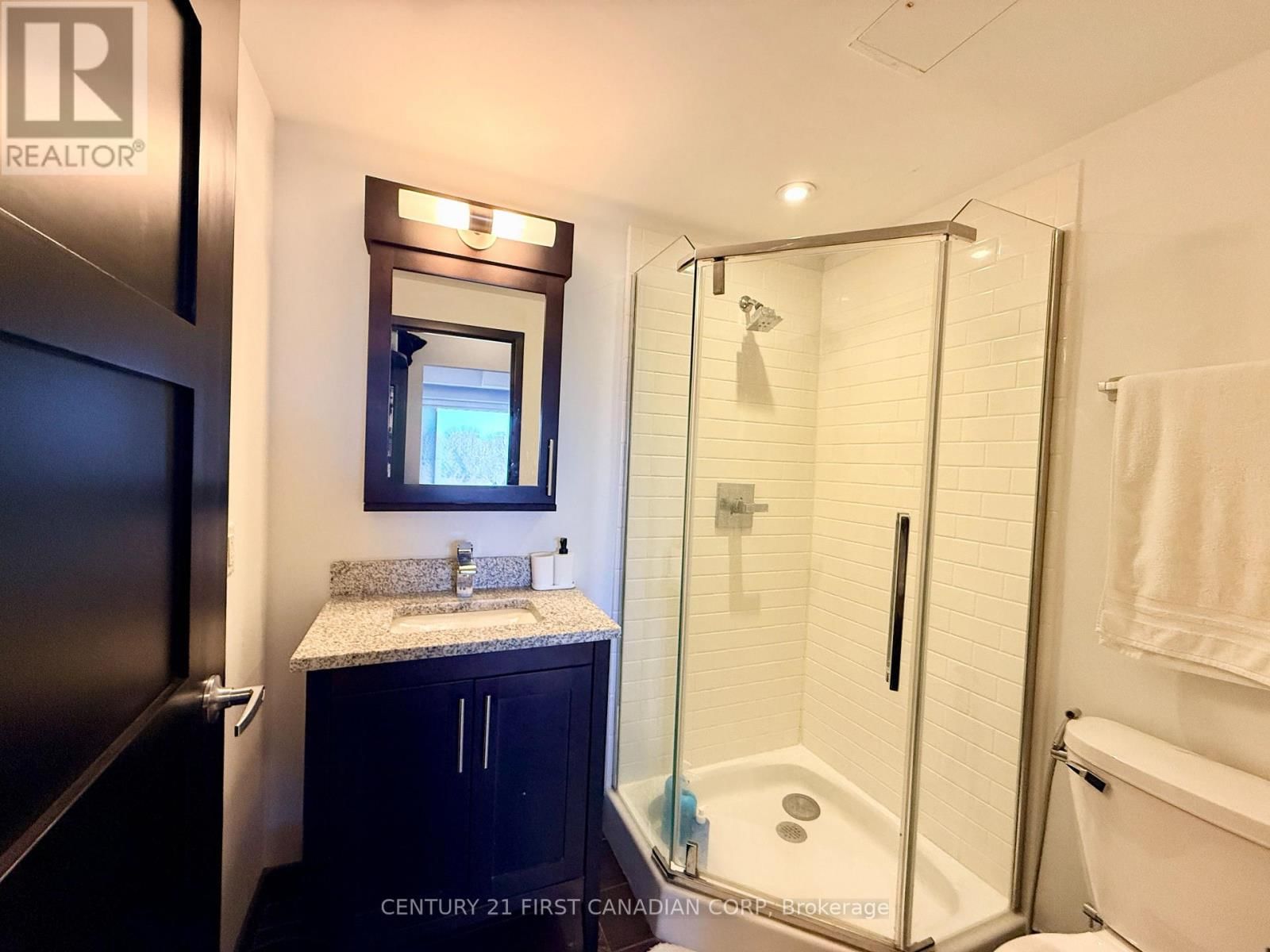 710 - 1235 RICHMOND STREET Image 9