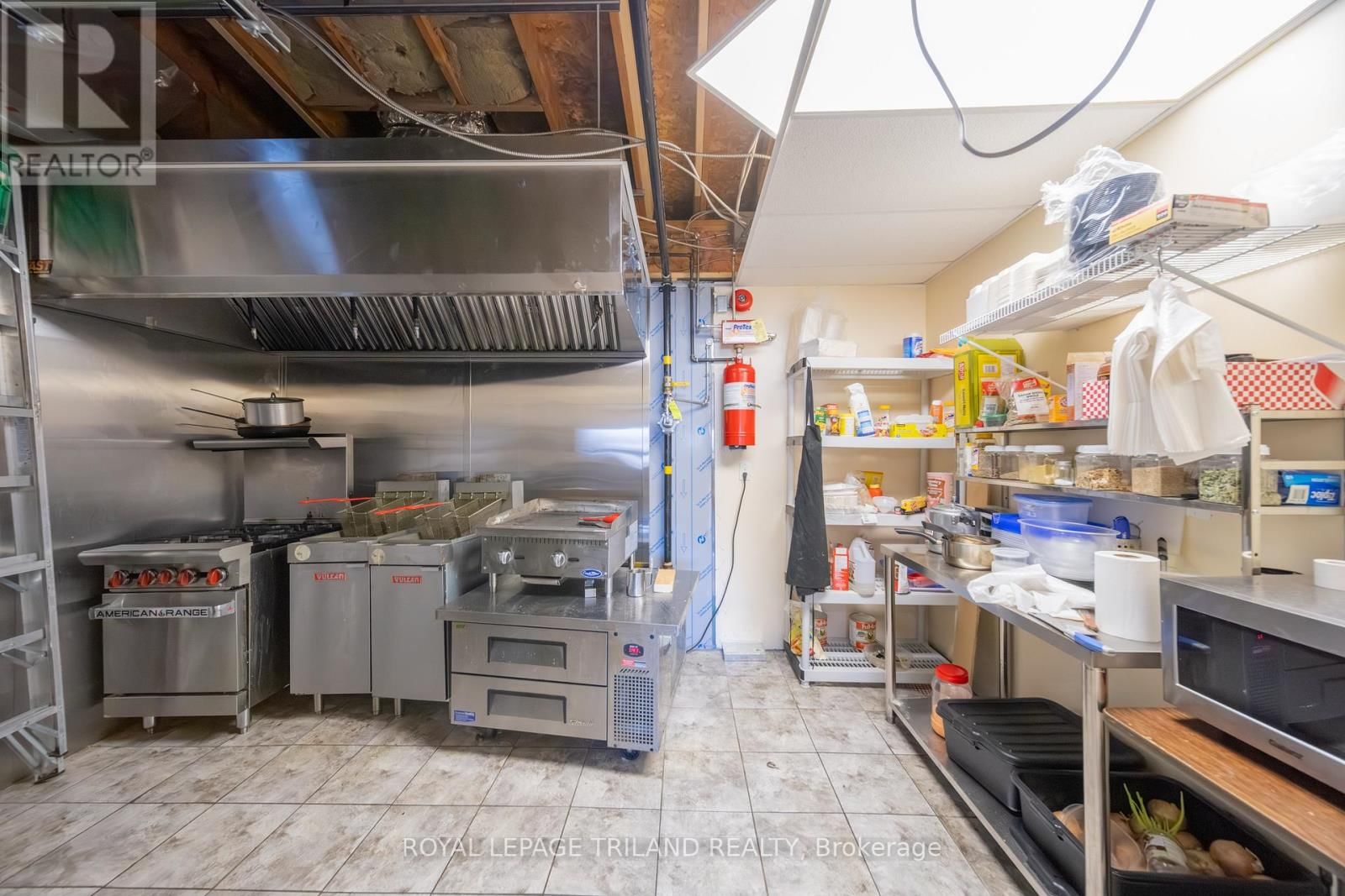 71146 BLUEWATER HIGHWAY Image 36