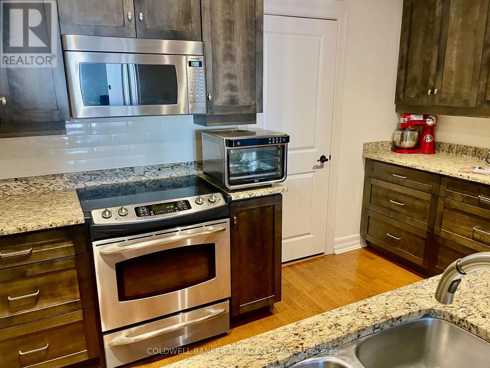 701 - 320 MCLEOD STREET Image 3