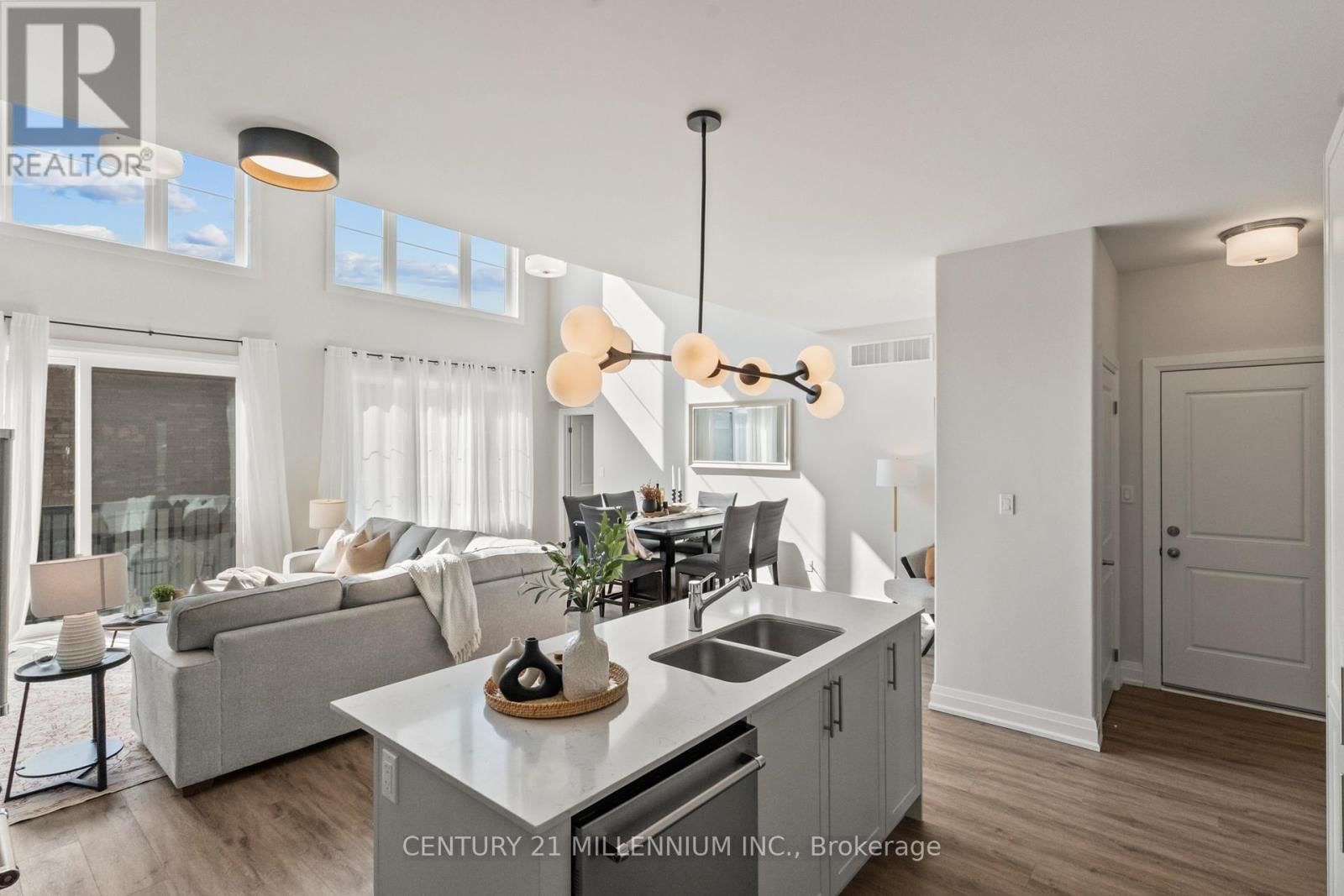 54 HOLLAND STREET Image 11