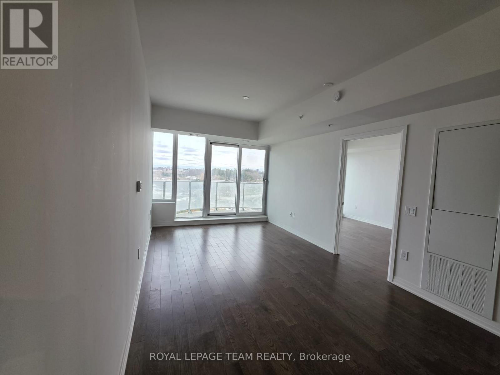 905 - 805 CARLING AVENUE Image 12