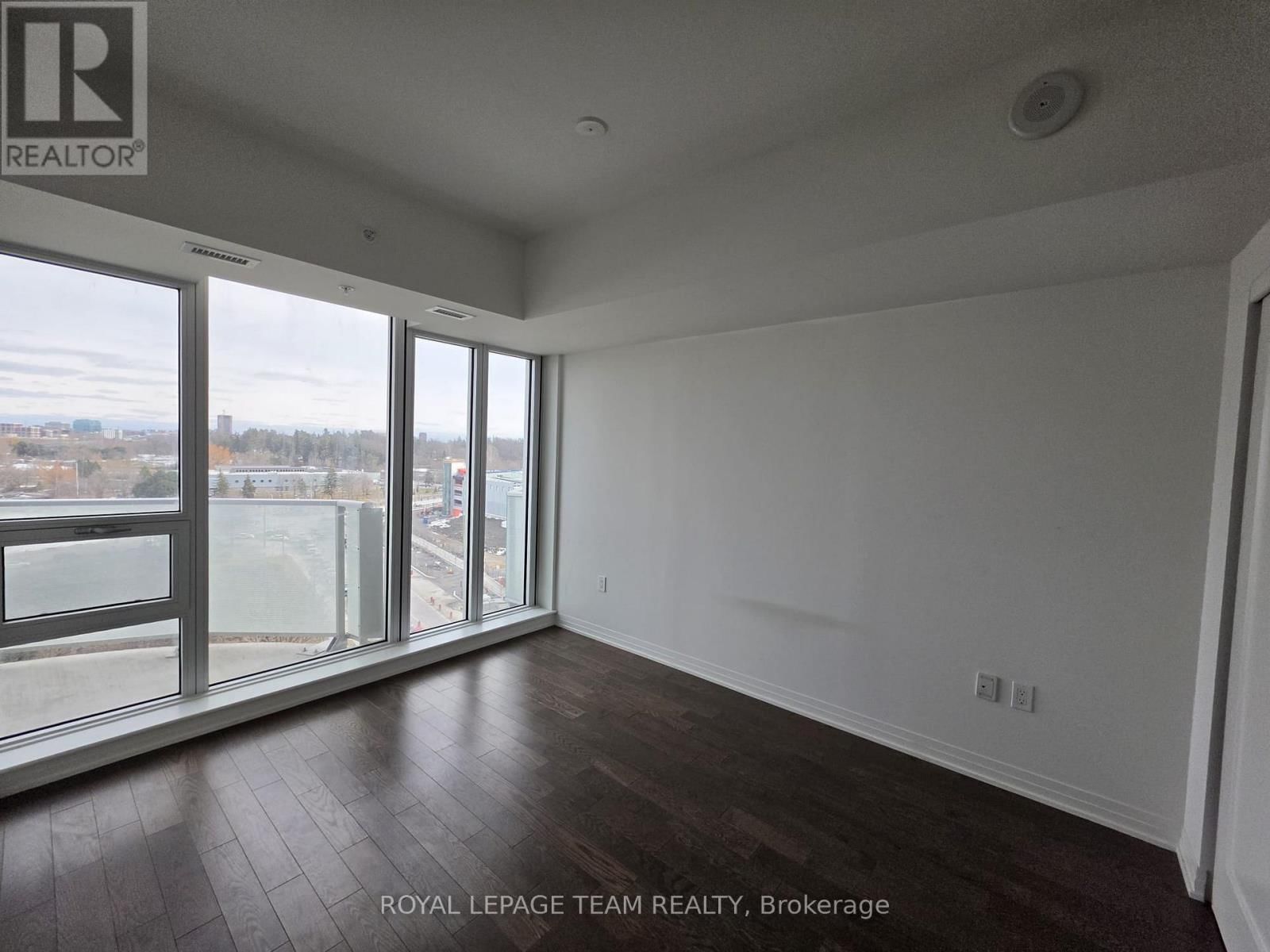 905 - 805 CARLING AVENUE Image 16