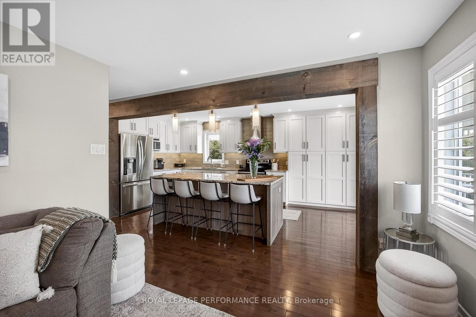 2191 SATURN CRESCENT Image 12