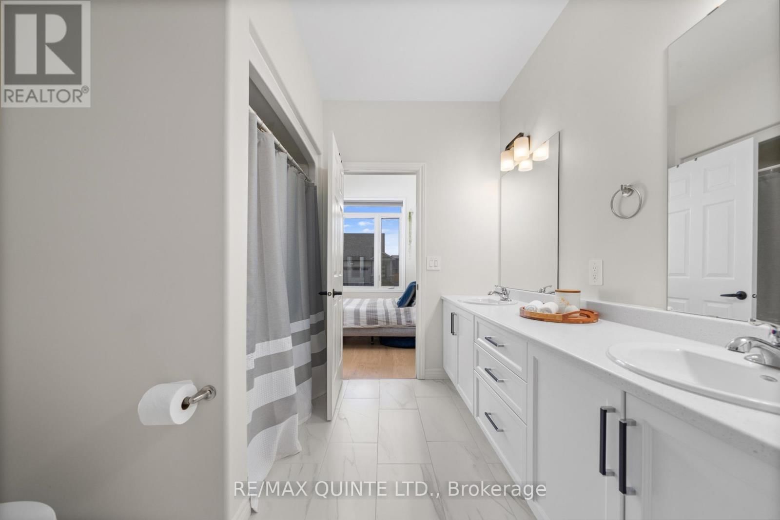 63 ATHABASKA DRIVE Image 23