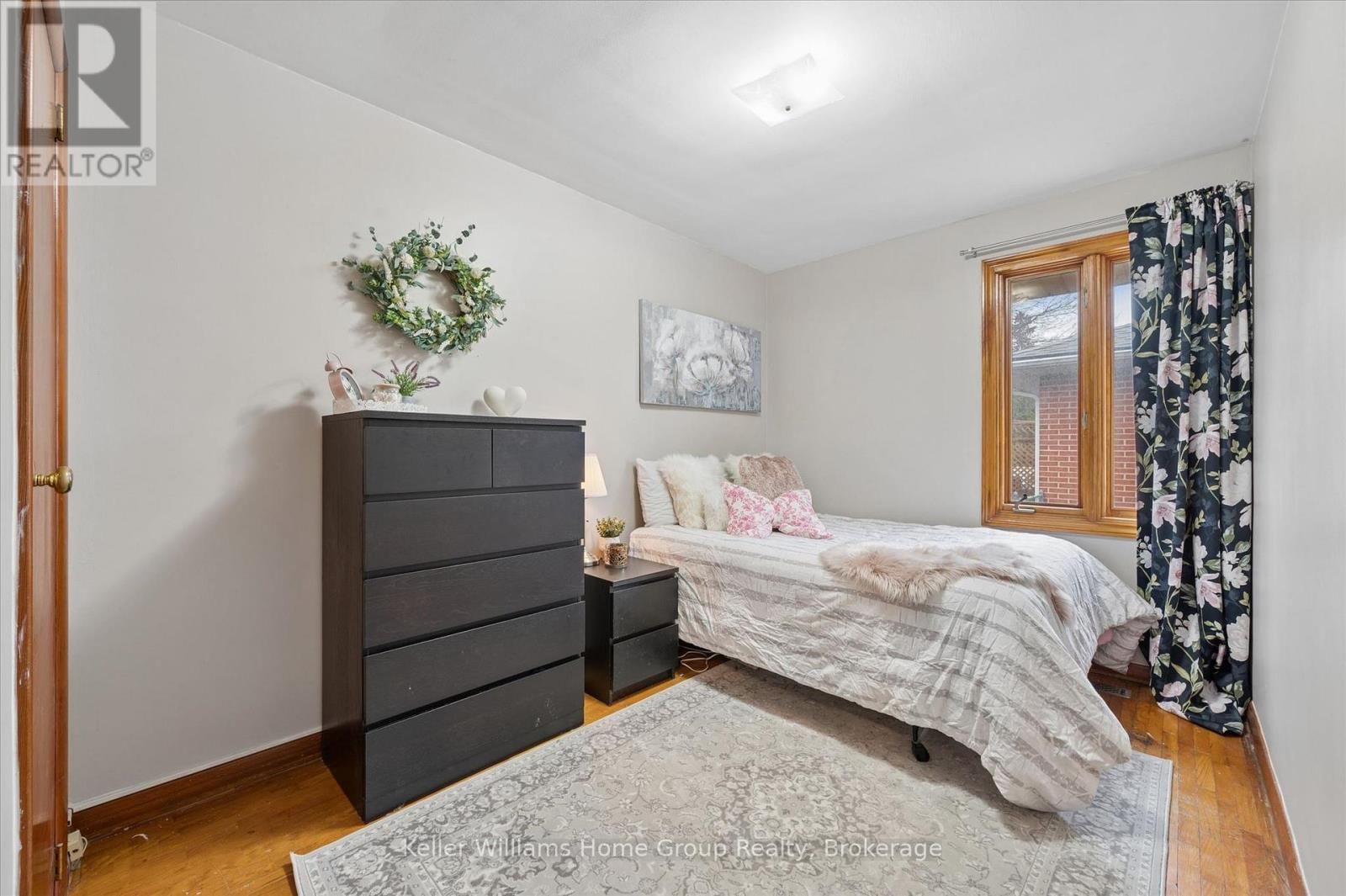 56 OTTAWA CRESCENT Image 18