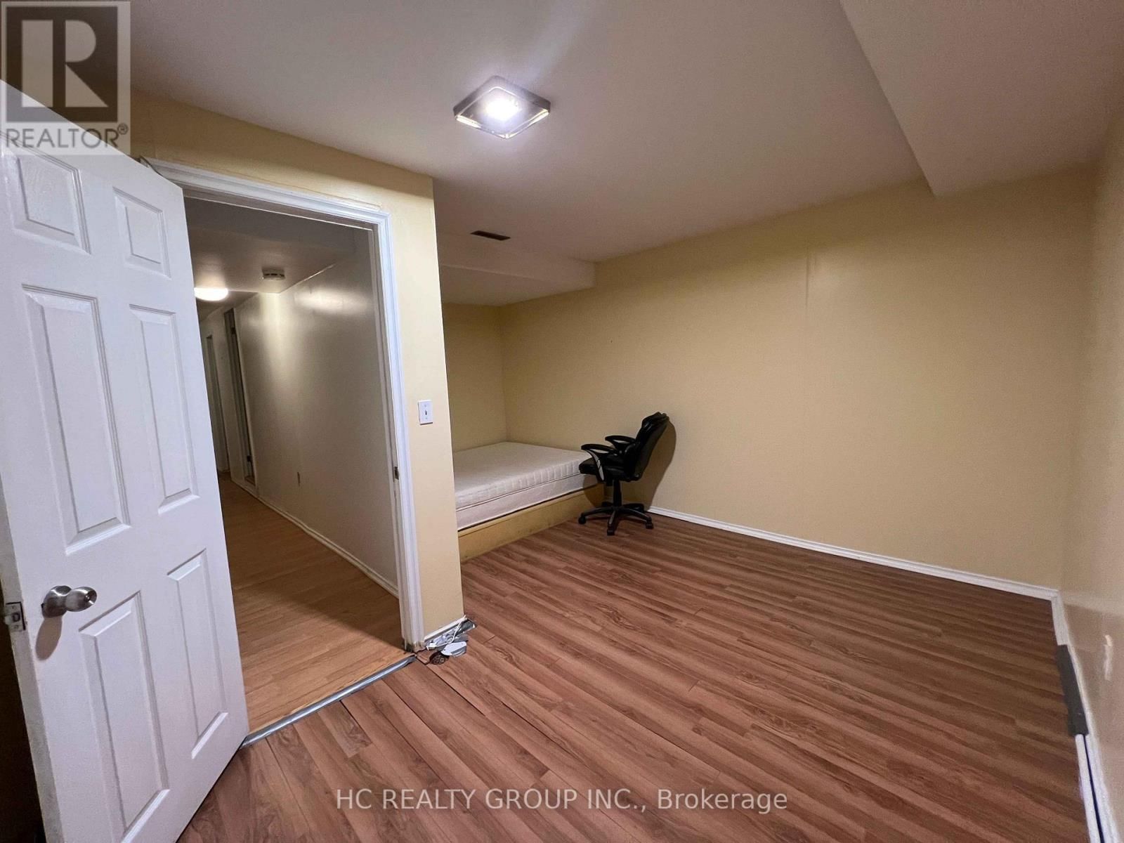 27 - 1570 RICHMOND STREET Image 11