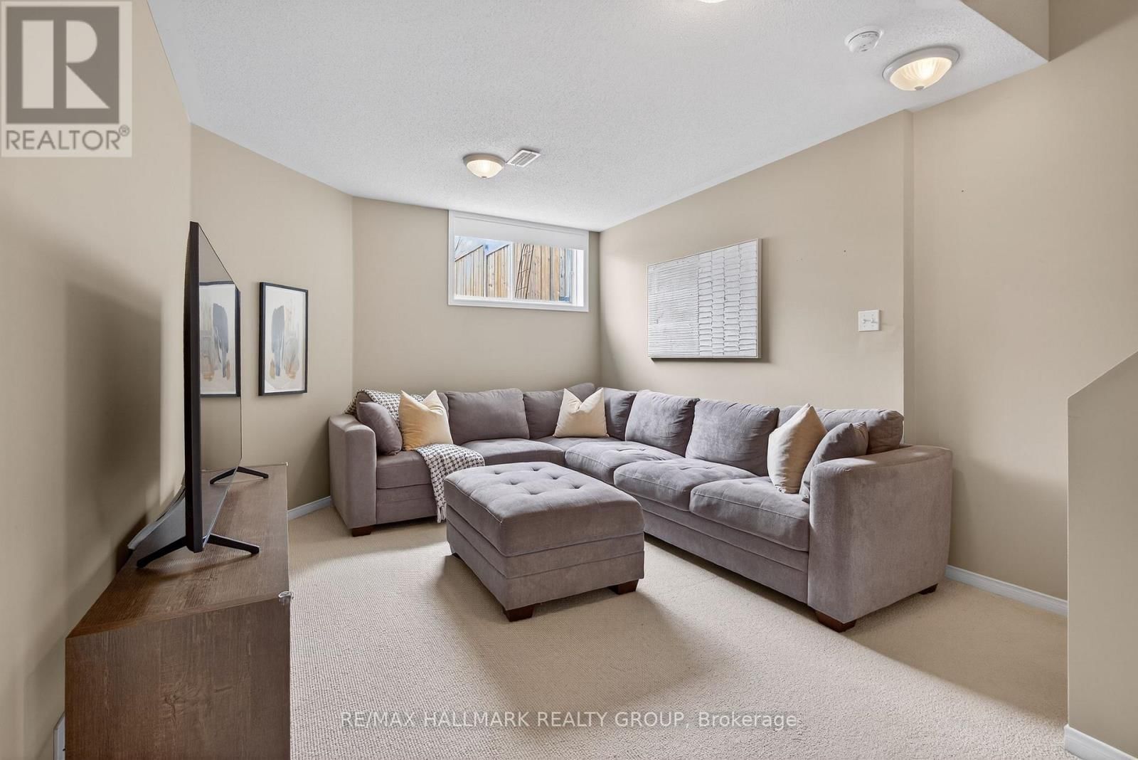 74 - 404 HILLSBORO PRIVATE Image 27