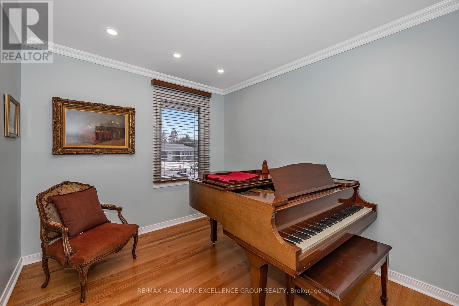 2691 COLMAN STREET Image 13