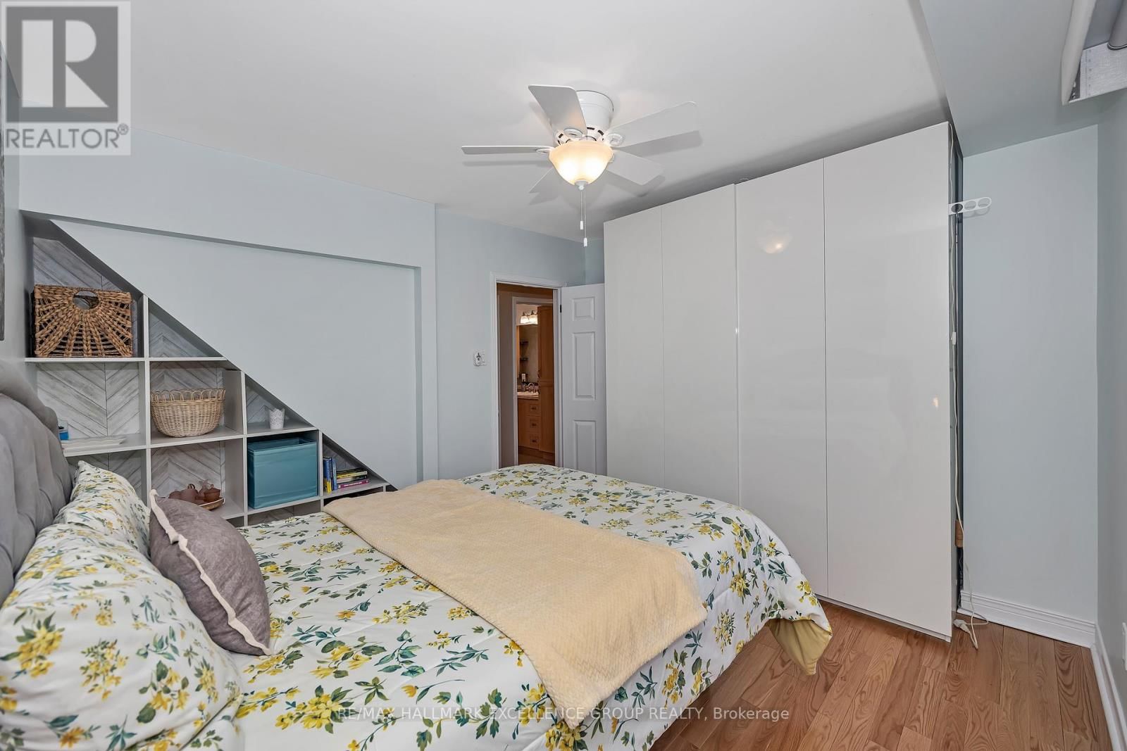 2691 COLMAN STREET Image 18