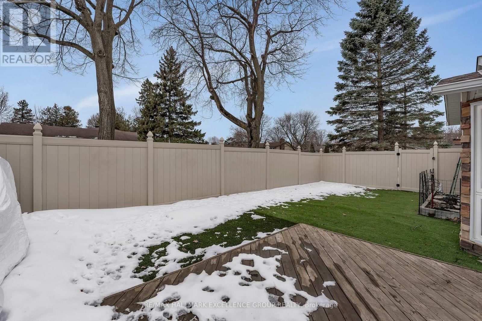 2691 COLMAN STREET Image 44