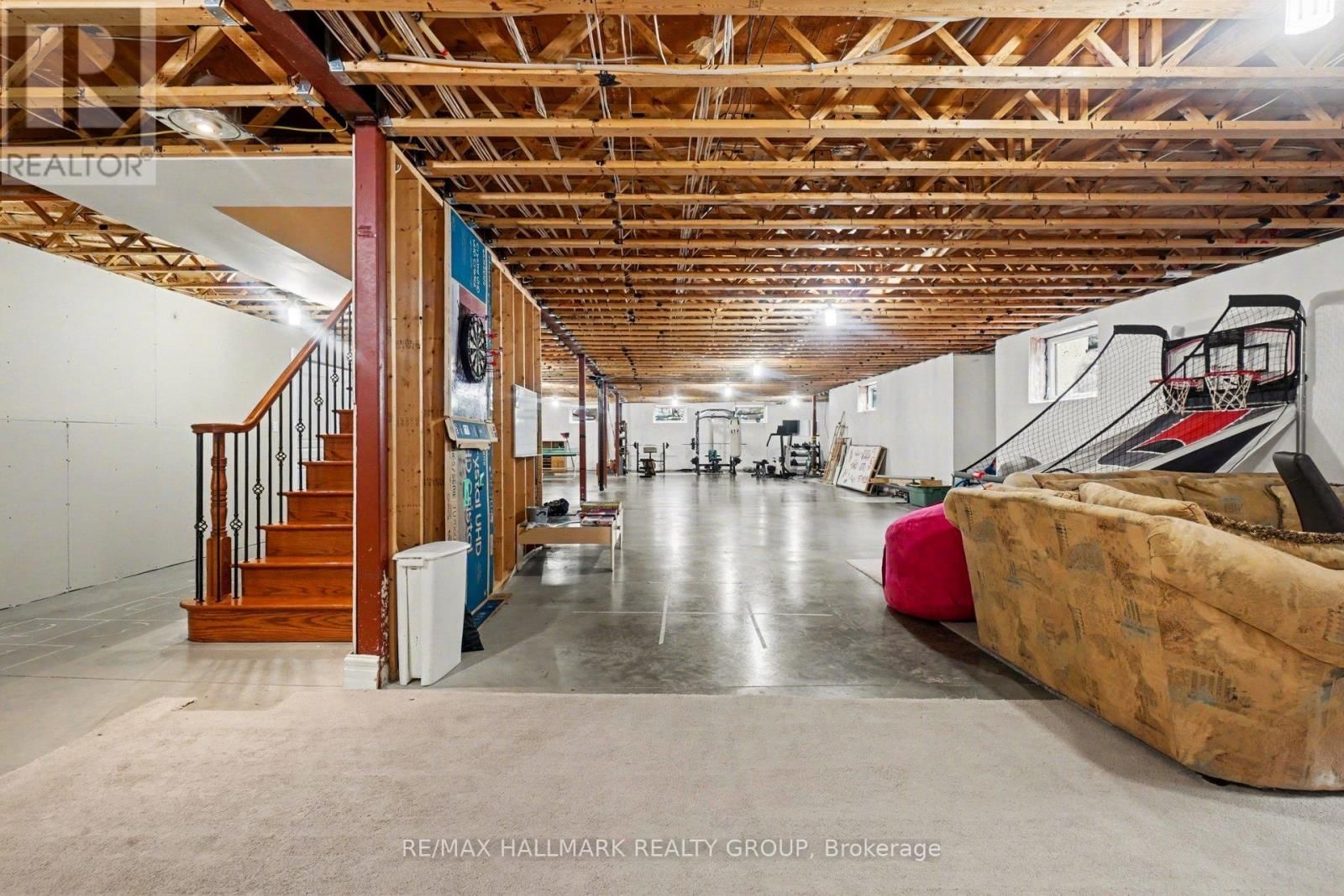 62 REBECCA CRESCENT Image 39