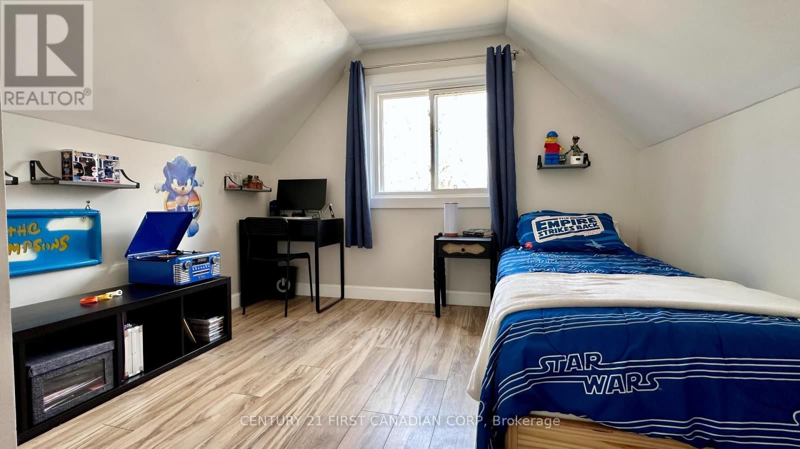 15 CHANCTON CRESCENT Image 11