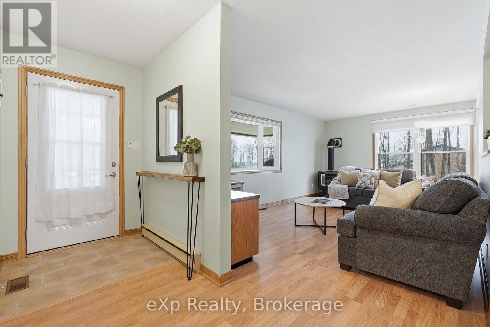 75 LAKELAND DRIVE Image 10