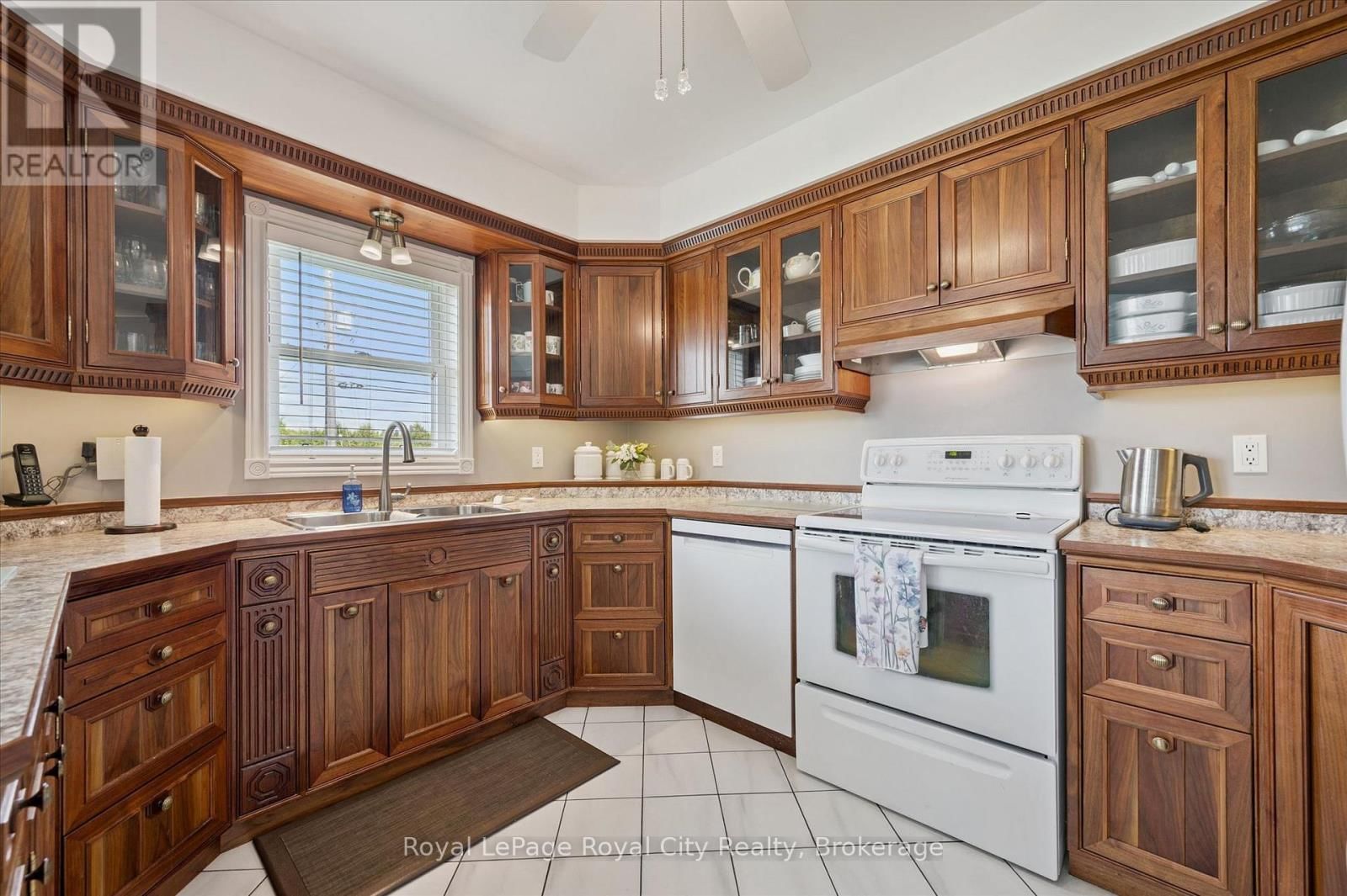 8411 ERAMOSA/MILTON TOWNLINE Image 15