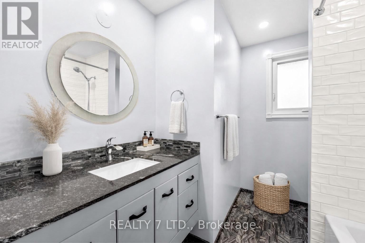 6479 BURWOOD AVENUE Image 13