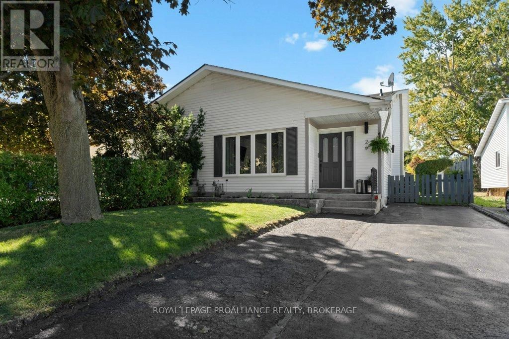 26 WOODSTONE CRESCENT Image 1