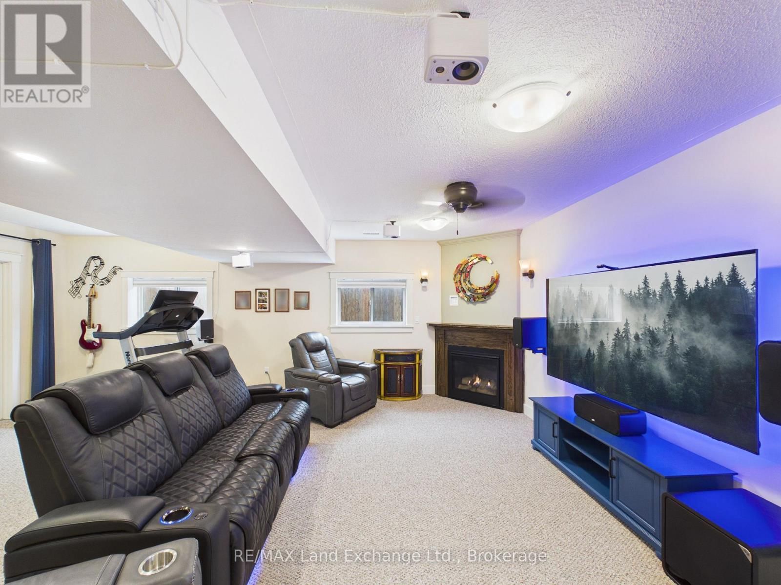 13 LAKEFIELD DRIVE Image 22