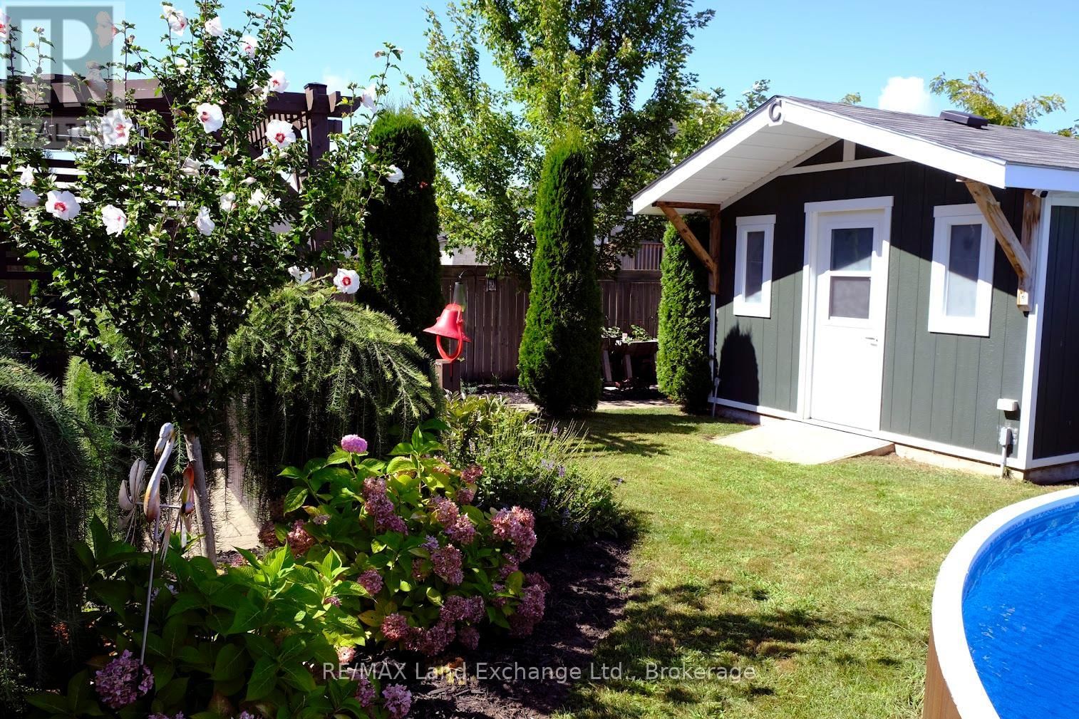 13 LAKEFIELD DRIVE Image 34