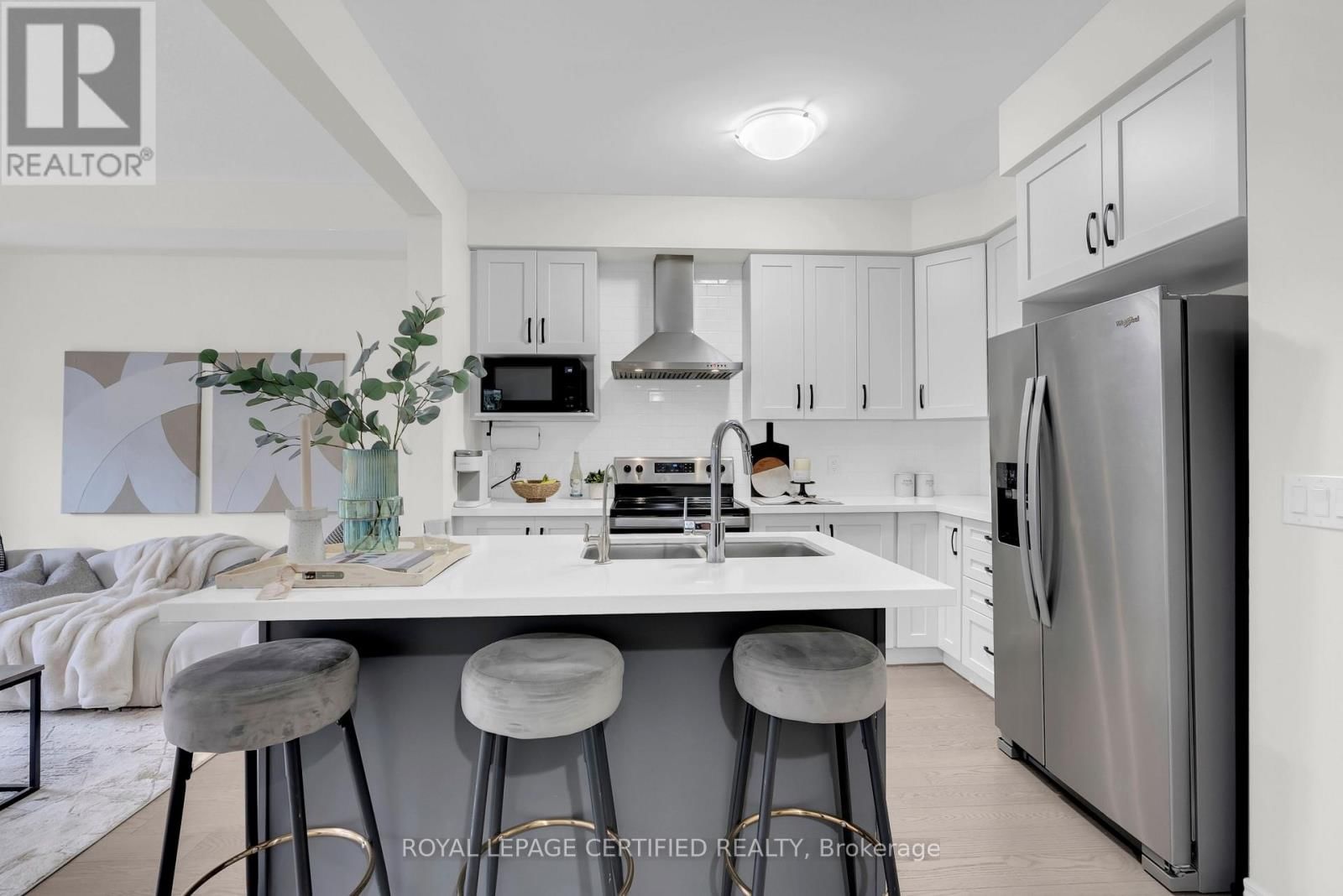 66 GRASSBOURNE AVENUE Image 19