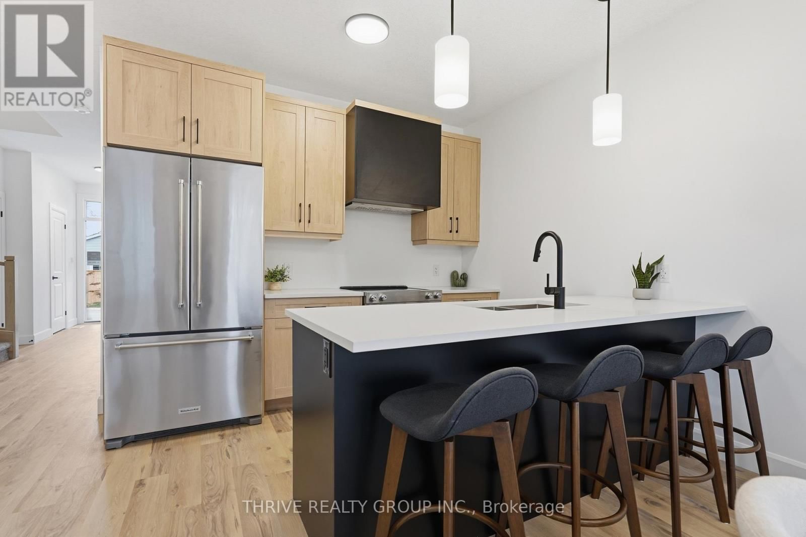 9 - 279 HILL STREET Image 11