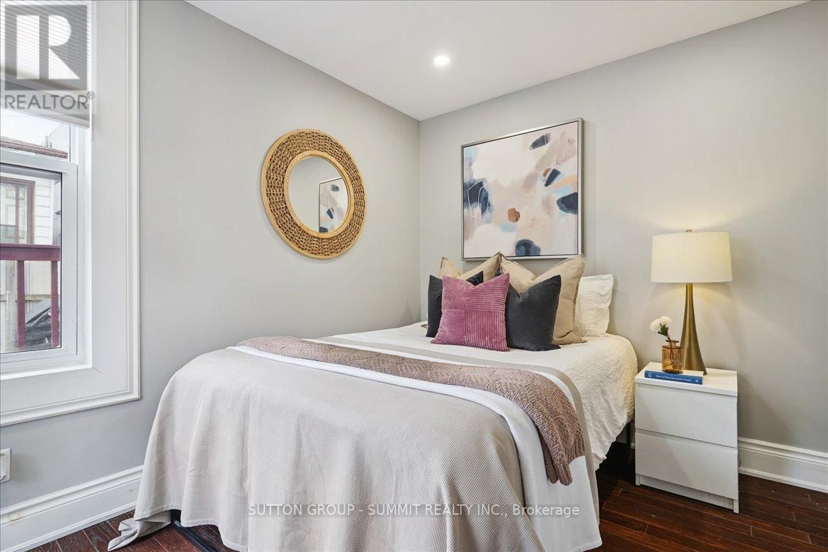 32 ALLAN AVENUE Image 19