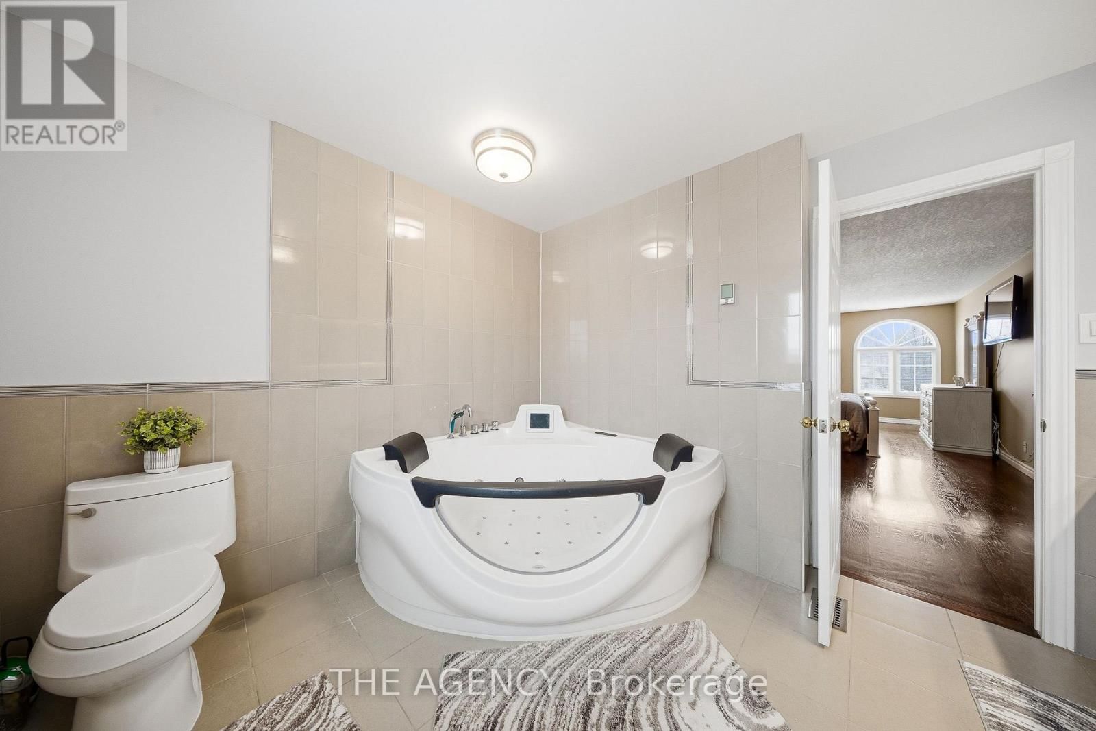 47 BURNT EMBER COURT Image 15