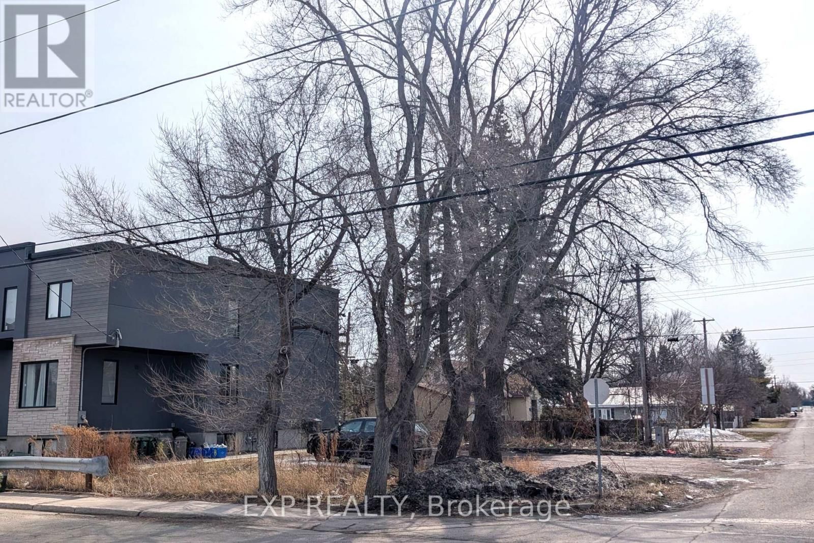 2 PENDER STREET Image 7