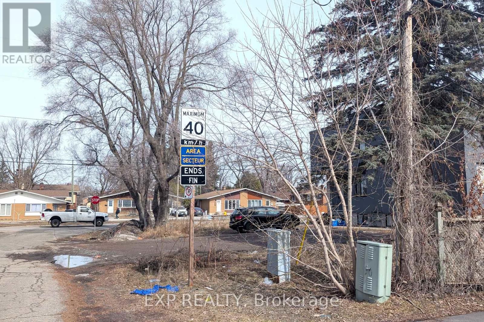 2 PENDER STREET Image 8