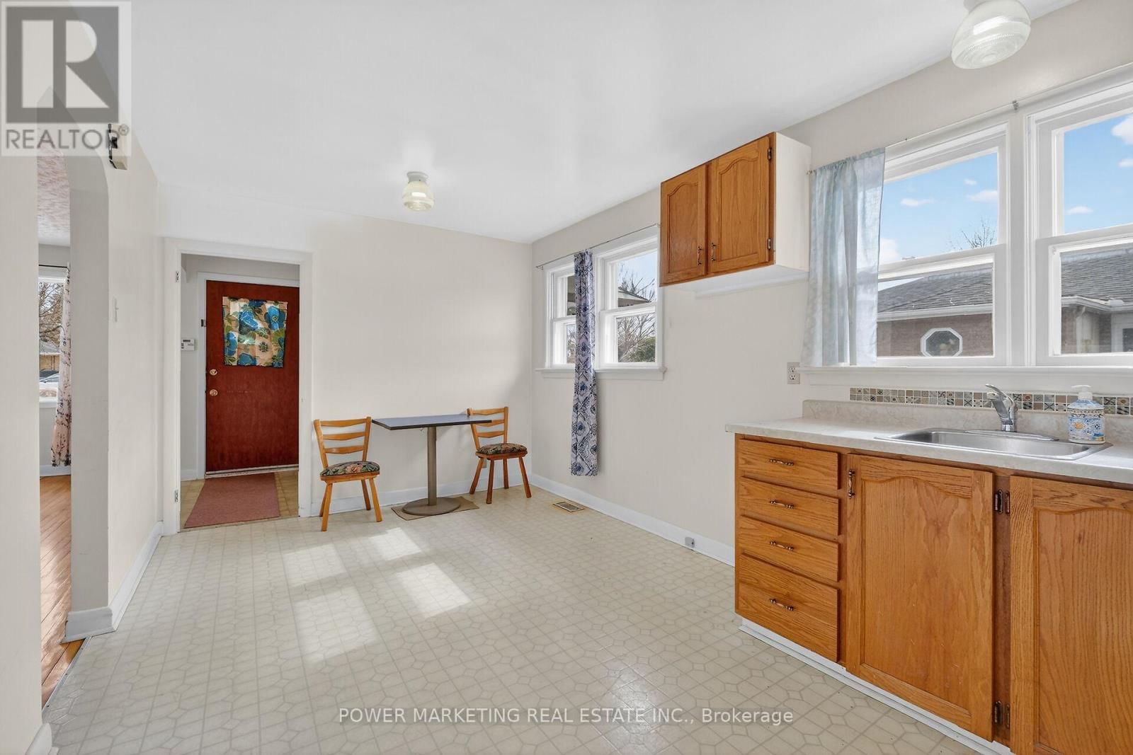 944 EVE STREET Image 16