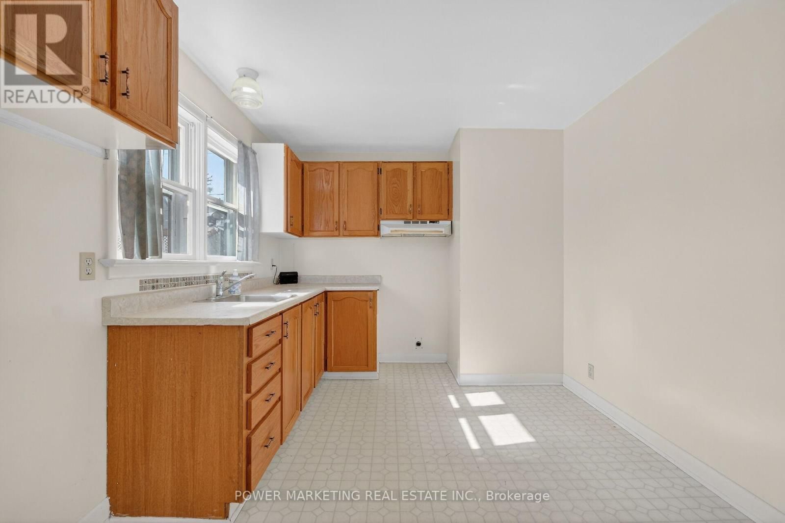 944 EVE STREET Image 20