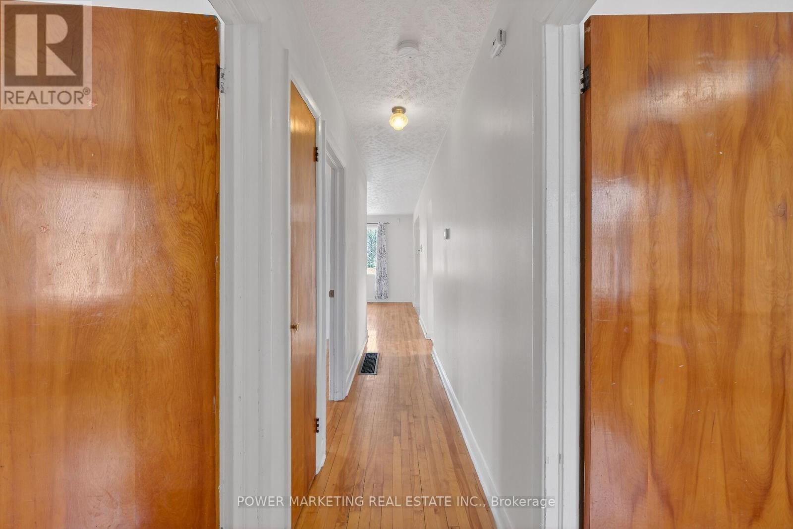 944 EVE STREET Image 22