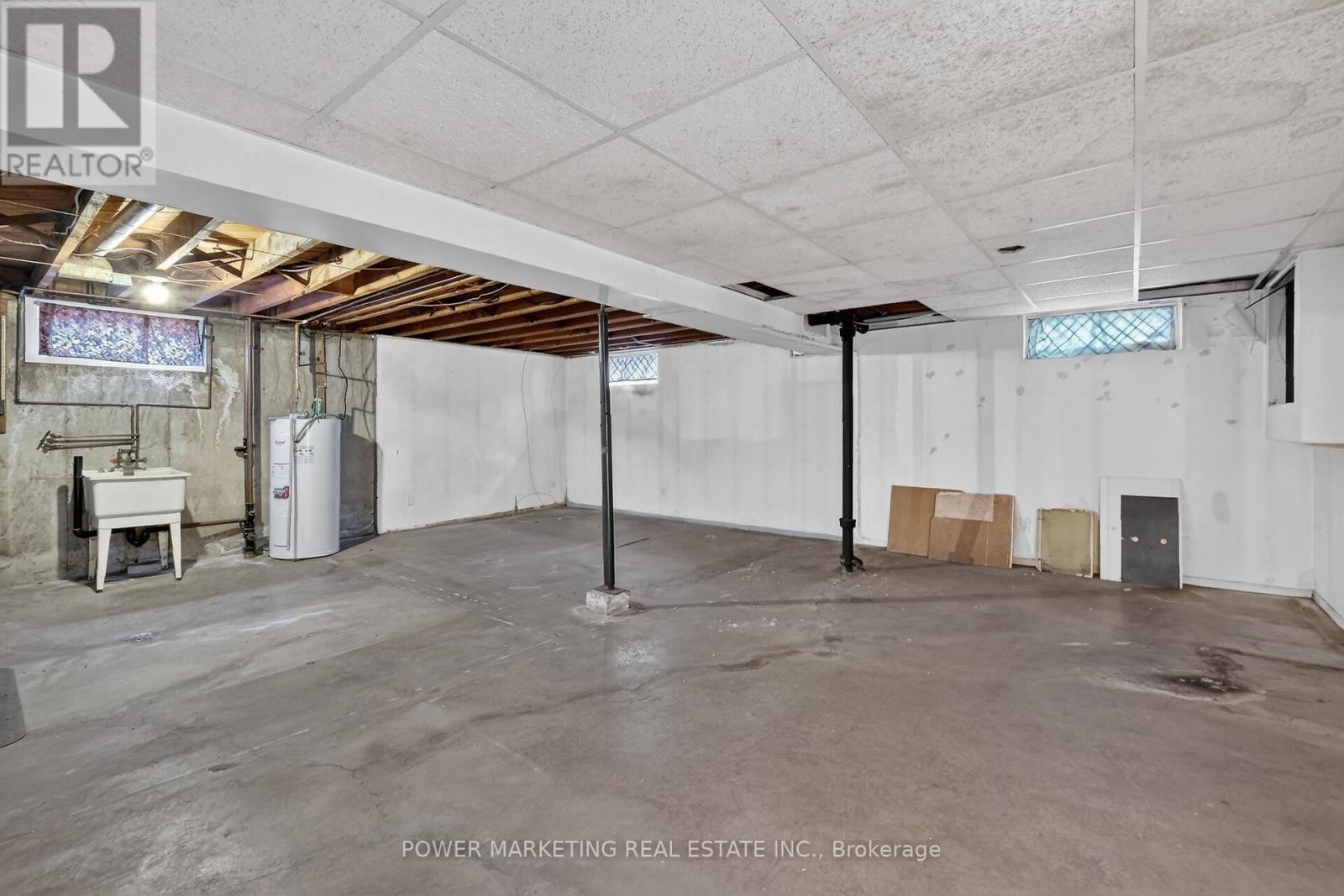 944 EVE STREET Image 39