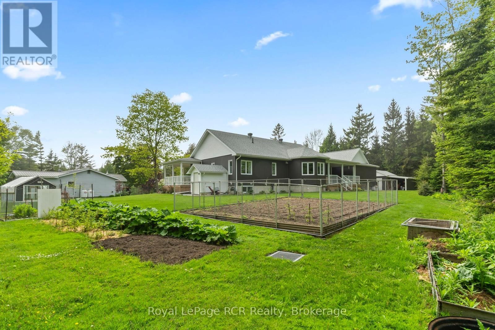 615 CAYUGA CRESCENT Image 36