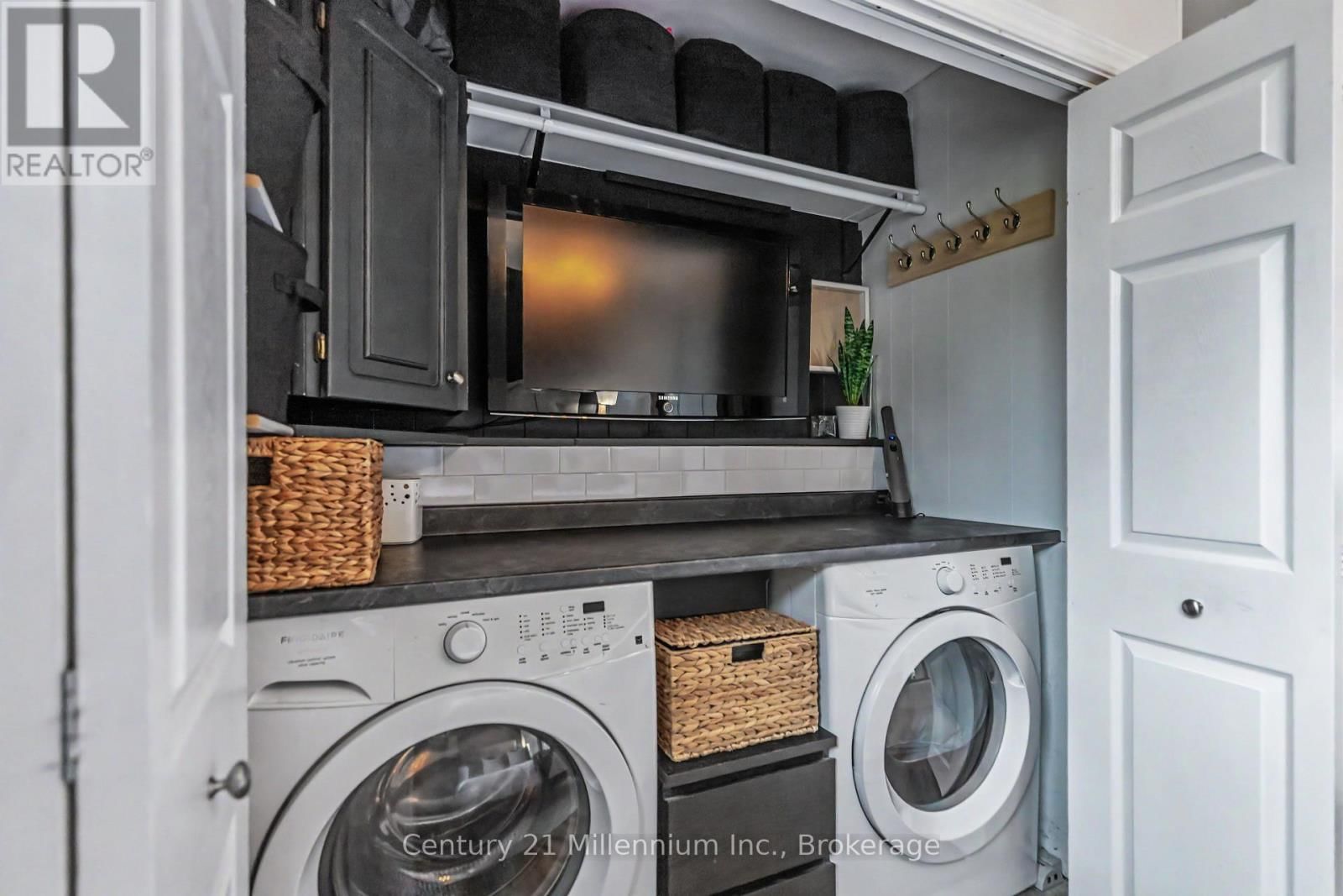 100 SOUTH RANKIN STREET Image 19