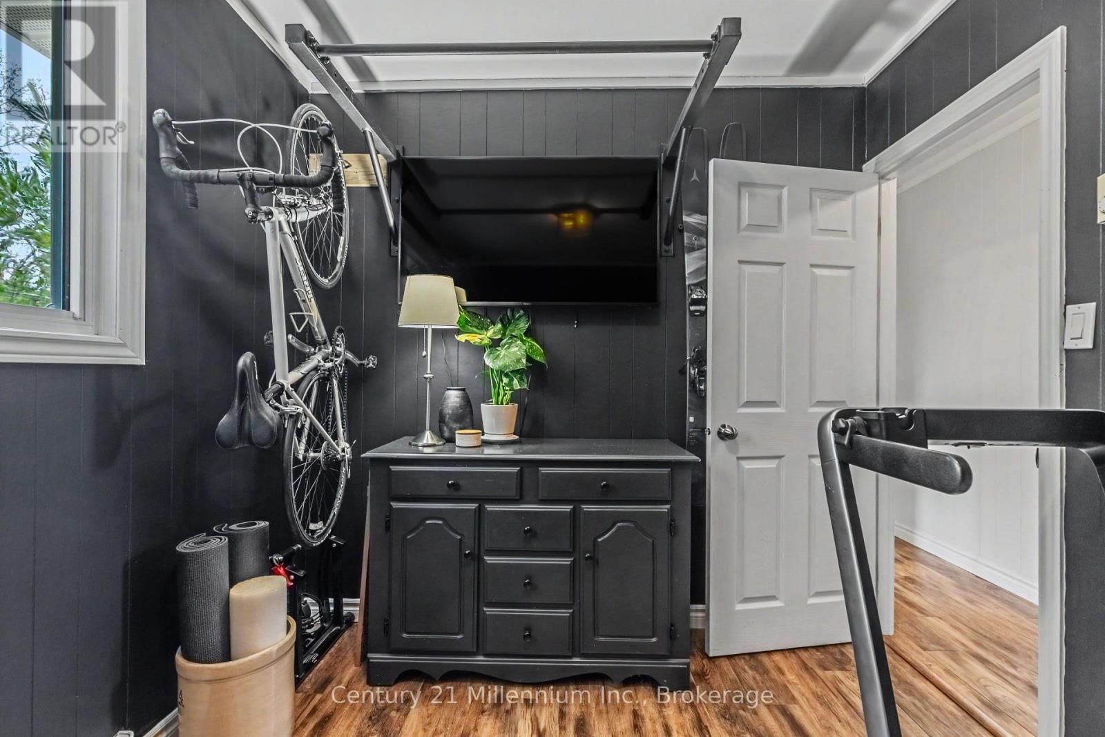 100 SOUTH RANKIN STREET Image 23