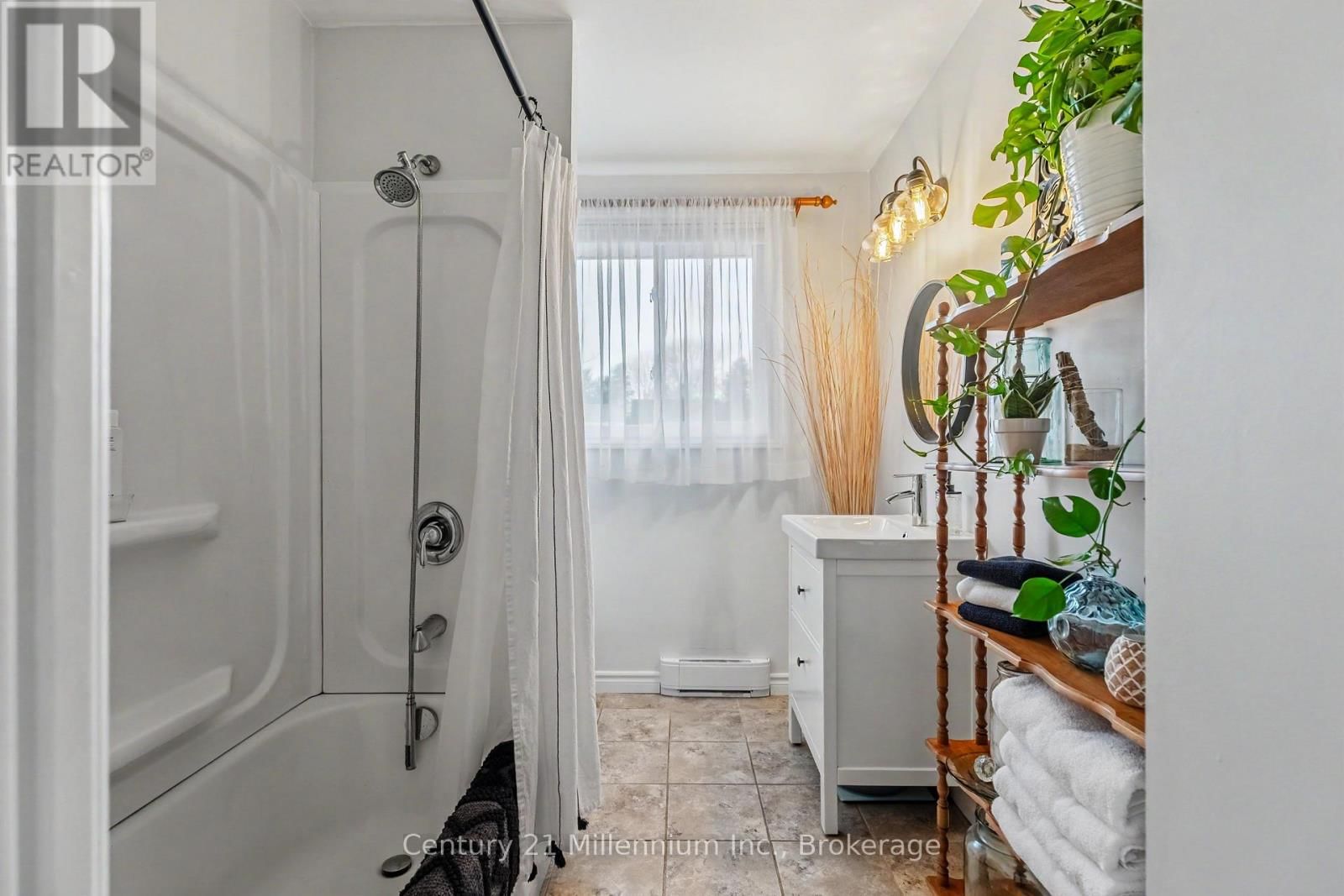 100 SOUTH RANKIN STREET Image 24