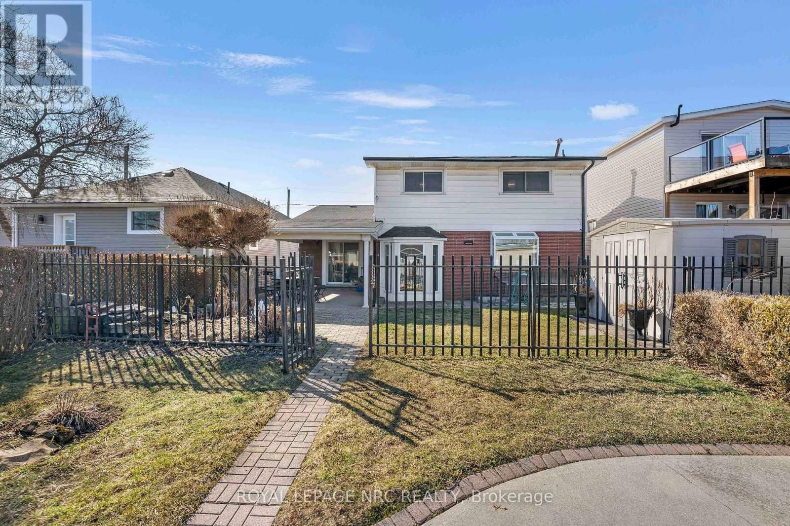 68 PINE STREET SOUTH Image 39